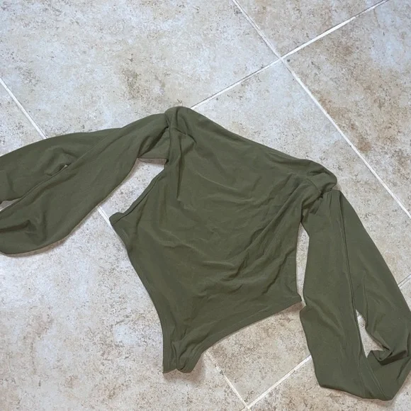 ALIX size S bodysuit - Picture 2 of 6